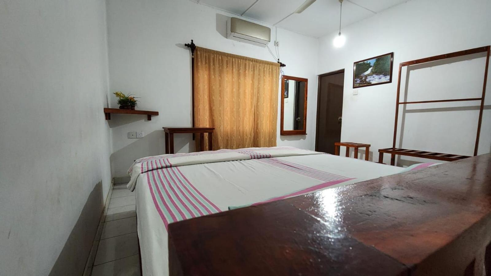 Aura Holiday Inn ทิซซามาฮารามา ภายนอก รูปภาพ